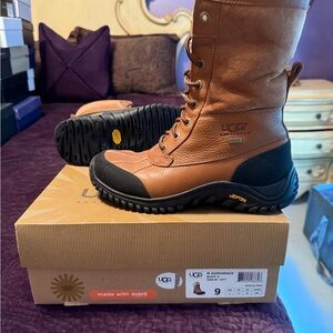 UGG Women’s Chestnut and Black Leather Boots